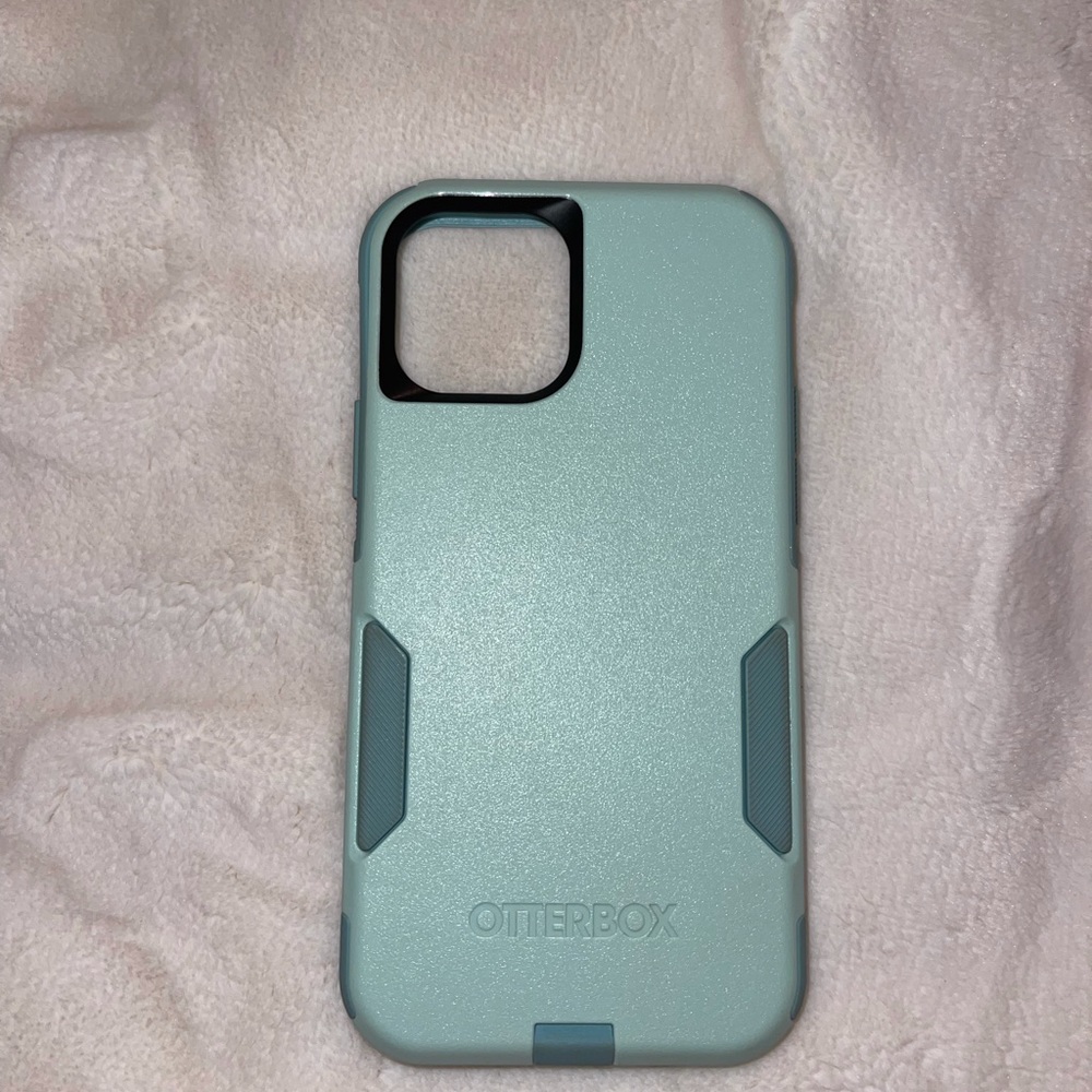 Otter box iPhone 12/12 Pro